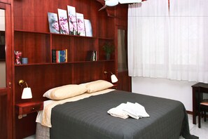 Deluxe Double Room, Private Bathroom | Desk, free WiFi