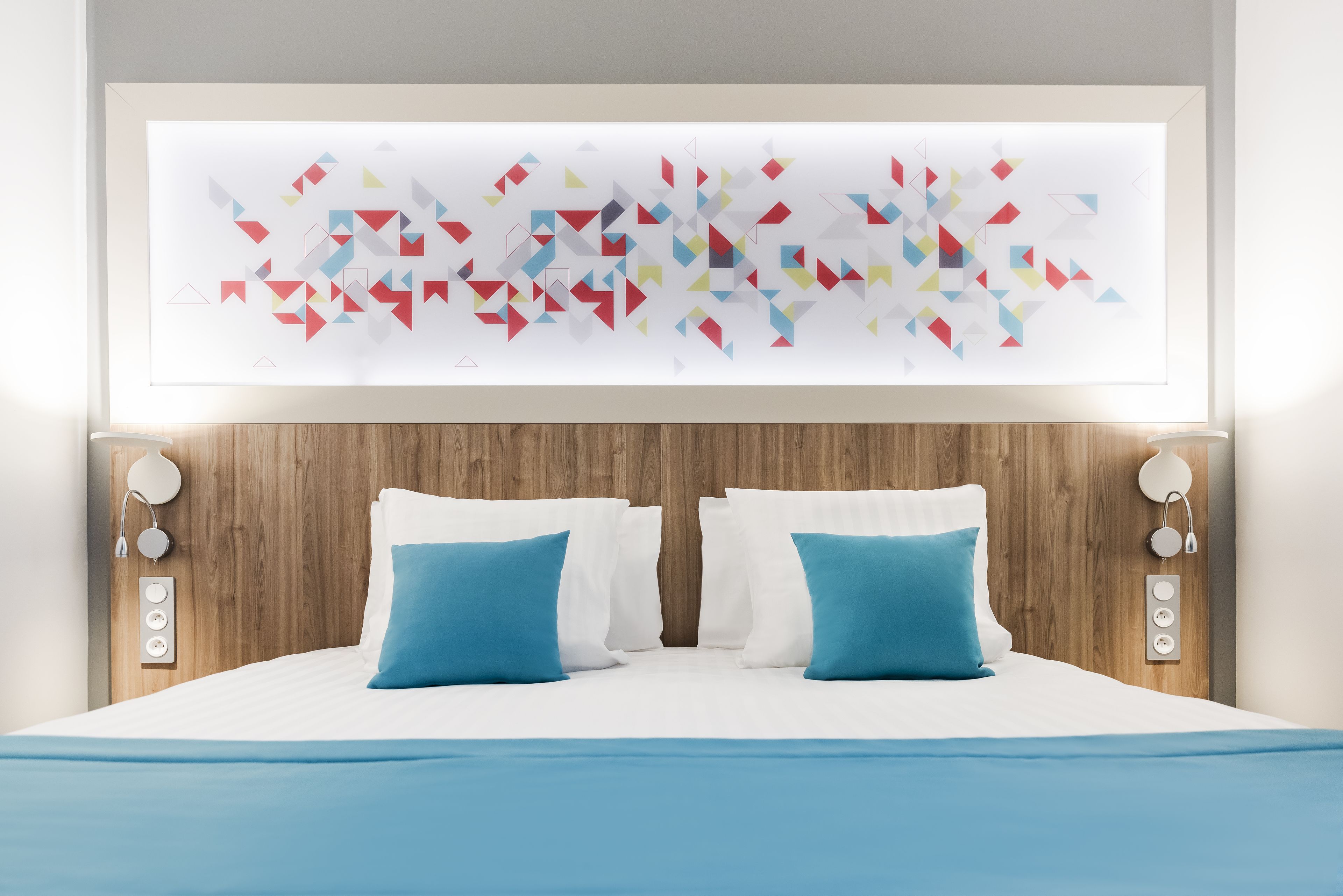 premium bedding, in-room safe, desk, soundproofing