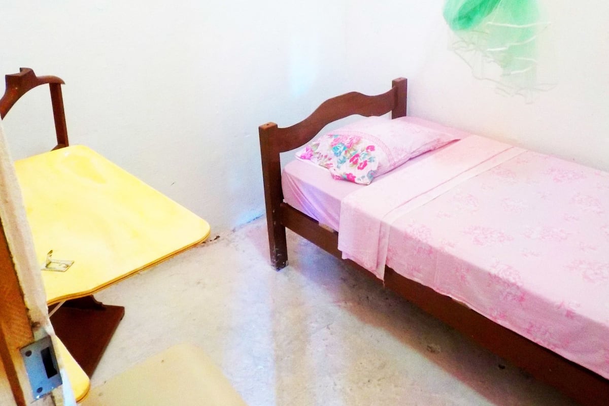 Single Room, Shared Bathroom | Free WiFi