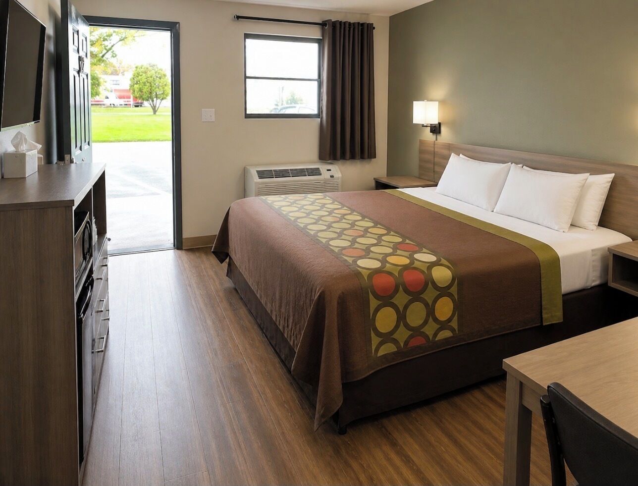 King Size Bed - Smoking | Minibar, desk, free WiFi, bed sheets