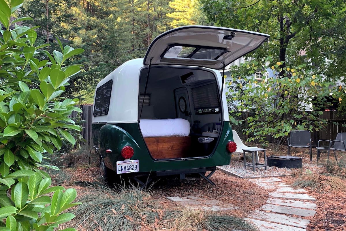 客房 (Happier Camper) | 高档床上用品、记忆海绵床垫、客房内保险箱、免费 WiFi