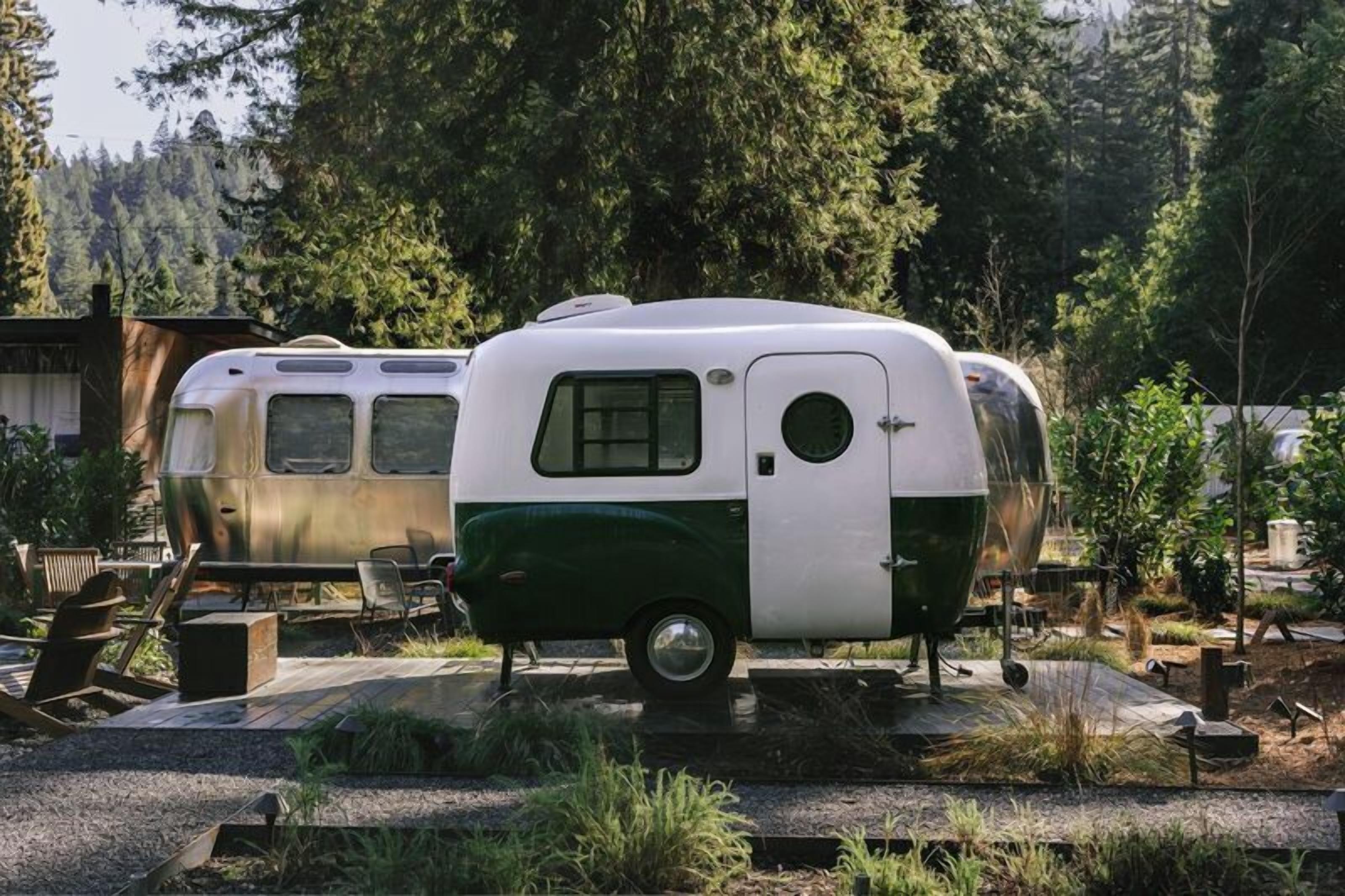 客房 (Happier Camper) | 高档床上用品、记忆海绵床垫、客房内保险箱、免费 WiFi