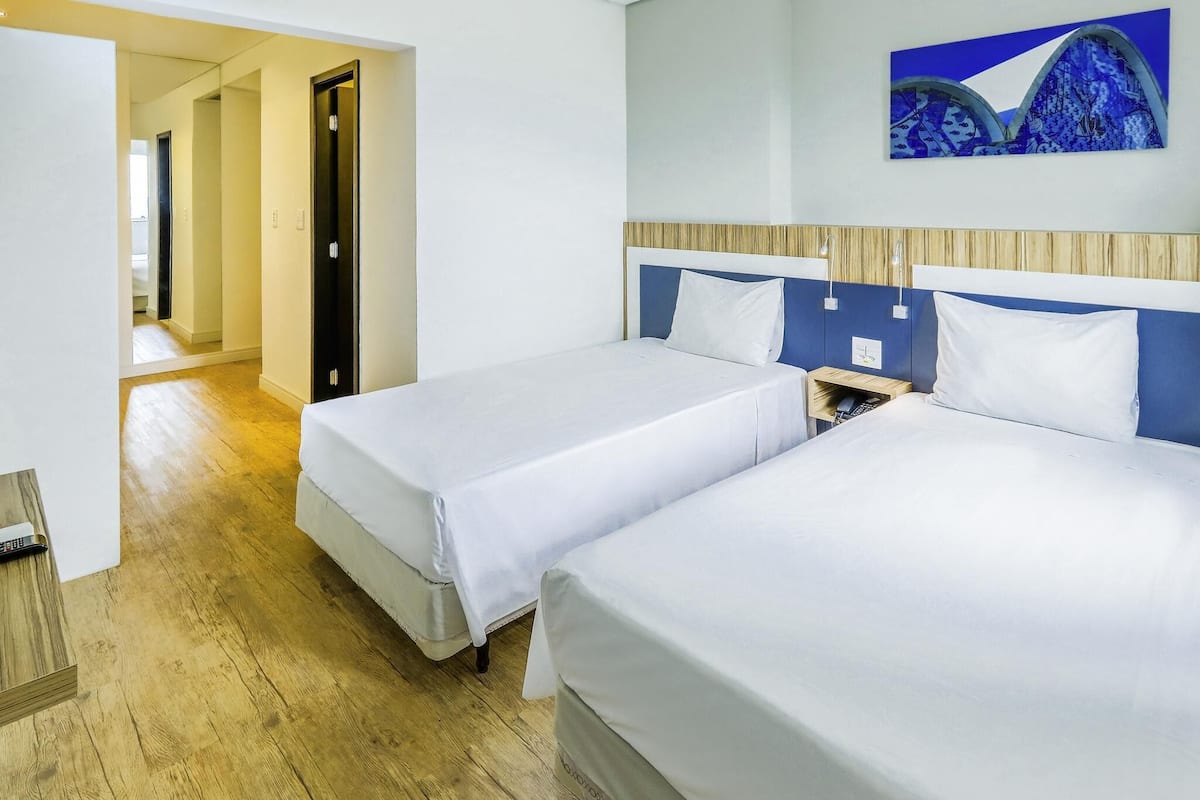 Superior Apartment, 2 Twin Beds | Minibar, in-room safe, desk, laptop workspace