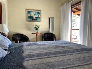 Double Room, 1 King Bed | Minibar, free WiFi, bed sheets - Pousada Irmaos do Mar (Ilhabela)