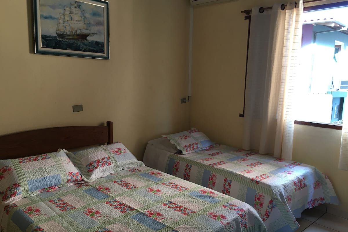 Familiekamer | Een minibar, gratis wifi, beddengoed
