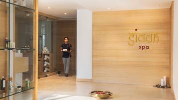 Salas para tratamentos a dois, sauna a vapor, tratamentos corporais