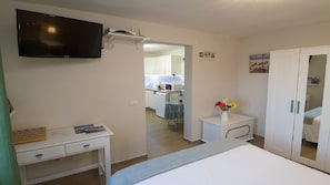 1 bedroom, desk, iron/ironing board, free WiFi