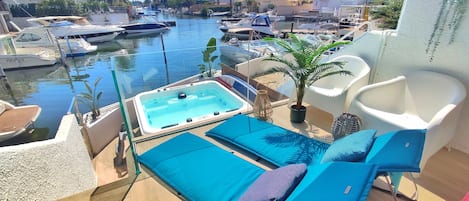 شرفة/رواق