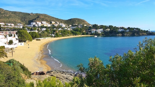 Prächtiges Fischerhaus am Wasser, 25m2 Terrassen, Parkplatz und WIFI
