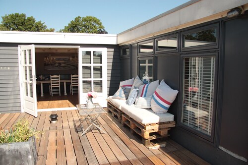 Attractive house with two bedrooms, 2 bathrooms and living area