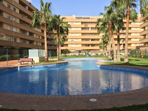 Piscina de agua salada al aire libre