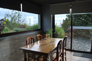 Dining - Rural house located in a natural environment in El Hierro (Valverde)