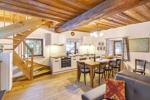 Llar de foc i llibres 