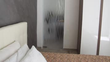 2 camere, ferro/asse da stiro, lenzuola