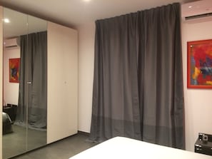 2 bedrooms, WiFi, bed sheets - Case Vesta, villa in the countryside. (Melilli)