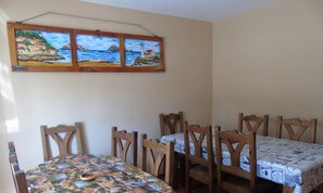 TV, video game console, DVD player, books - Villa Espina (Quintana del Puente)