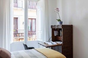 2 Schlafzimmer, Schreibtisch, Bügeleisen/Bügelbrett, kostenloses WLAN