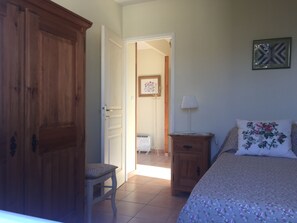 2 bedrooms, iron/ironing board, travel crib, free WiFi