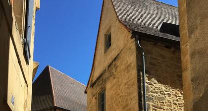 charmantes Haus in der Stadt médiéviale