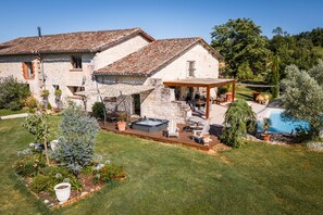 Terrace/patio - Casa Guillarmou - Heated Pool & Spa - Splendid (Castelnau-de-Montmiral)