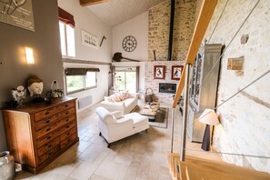 TV, fireplace, DVD player, table tennis