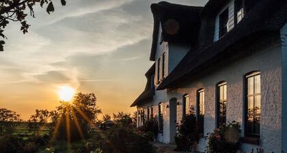 Rickmer’s Hoff 1 | Sauna, Kamin & Reetdach