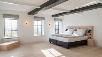 6 makuuhuonetta, silitysrauta/-lauta, internet, vuodevaatteet