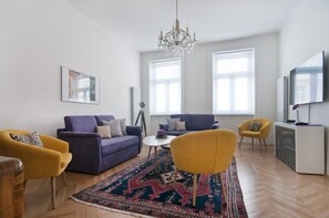 TV - Design Apartment <br>Messe Wien-WU-Prater, direct short<br>connection to the city center <br><br> (Wien)