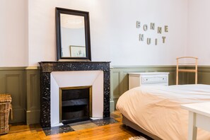 1 chambre, fer et planche Ă repasser, lit parapluie, Wi-Fi