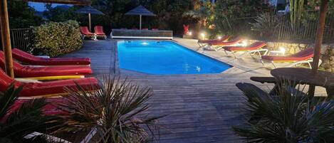 Piscine extérieure, piscine chauffée