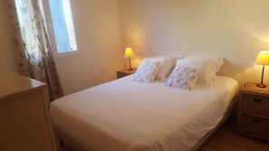 1 Schlafzimmer, Bügeleisen/Bügelbrett, Reisekinderbett, kostenloses WLAN