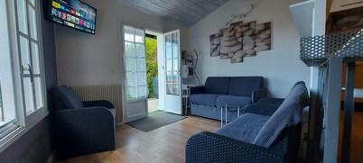 RARE & QUIET. 3-star villa with full ocean views. Sleeps 1 to 7 WIFI/Clim