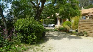 Enceinte de lâhĂ©bergement