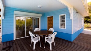 Outdoor dining - Calm, Serenity and Charm will seduce you .... (Sainte-Anne)