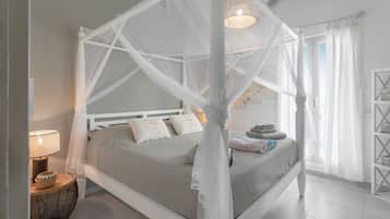 3 bedrooms, in-room safe, iron/ironing board, WiFi
