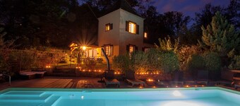 House rental w/pool, Jacuzzi, sauna in the Périgord Noir, 5 km away from Sarlat