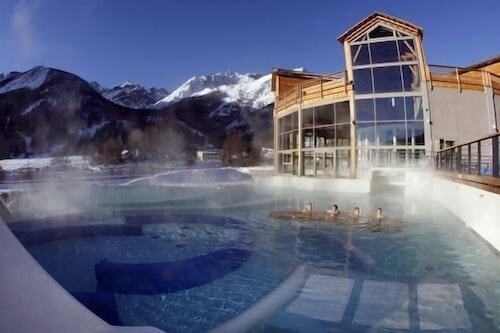 Typical and south-facing ground floor apartment close to the trails and stores