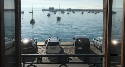 Appartement face Ă  la mer , vieille maison de pĂȘcheurs,6 personnes Granville .