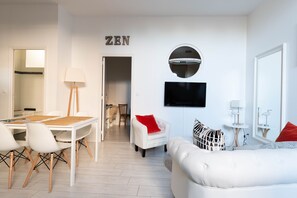 TV, books, stereo - Le Doris, 60m2 /3 persons, WIFI (Honfleur)