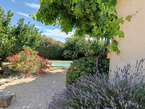 Le Petit Mas, au cœur du Luberon avec sa piscine privée, pour 2 pers.