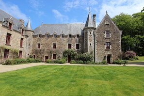Exterior - Get together with family and friends, up to 15 people, on the pink granite coast (Lannion)