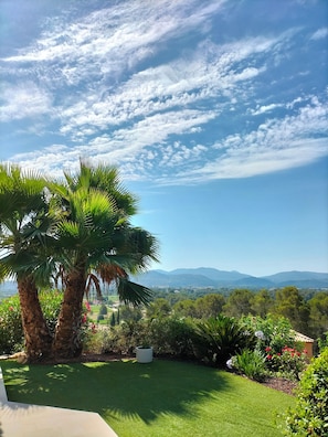 Property grounds - Studio of 35 m2 in villa near Golf St Endreol (La Motte)