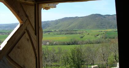 Ancienne ferme rénovée avec goût, trÚs bon confort,