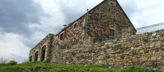 Old farmhouse tastefully renovated, very good comfort,