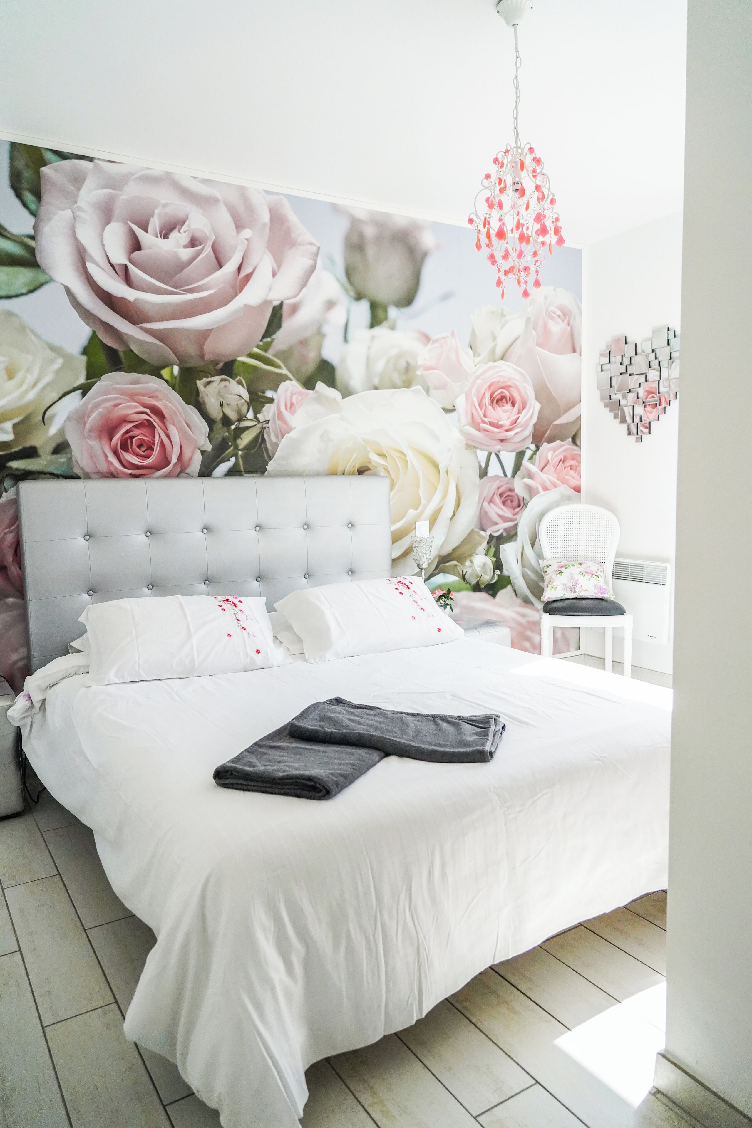 5 habitaciones, caja de seguridad en la habitación y escritorio 