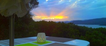 Space, sun and freedom: 4 terraces, private garden on 24 hectares of land