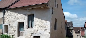 Charming medieval house in the heart of Flavigny-sur-Ozerain