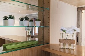 المنشأة من الداخل