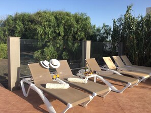 Terrace/patio - Luxury villa with private heated pool, WIFI, views of the sea and volcanoes (TIAS)