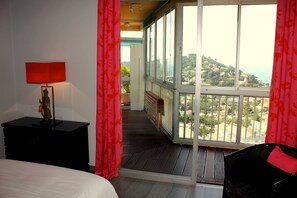 3 bedrooms, iron/ironing board, free WiFi, bed sheets - Apartment with Exceptional Panorama (Villefranche sur Mer)